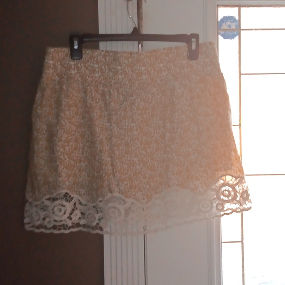 Mini skirt⁰ - Picture 2 of 2